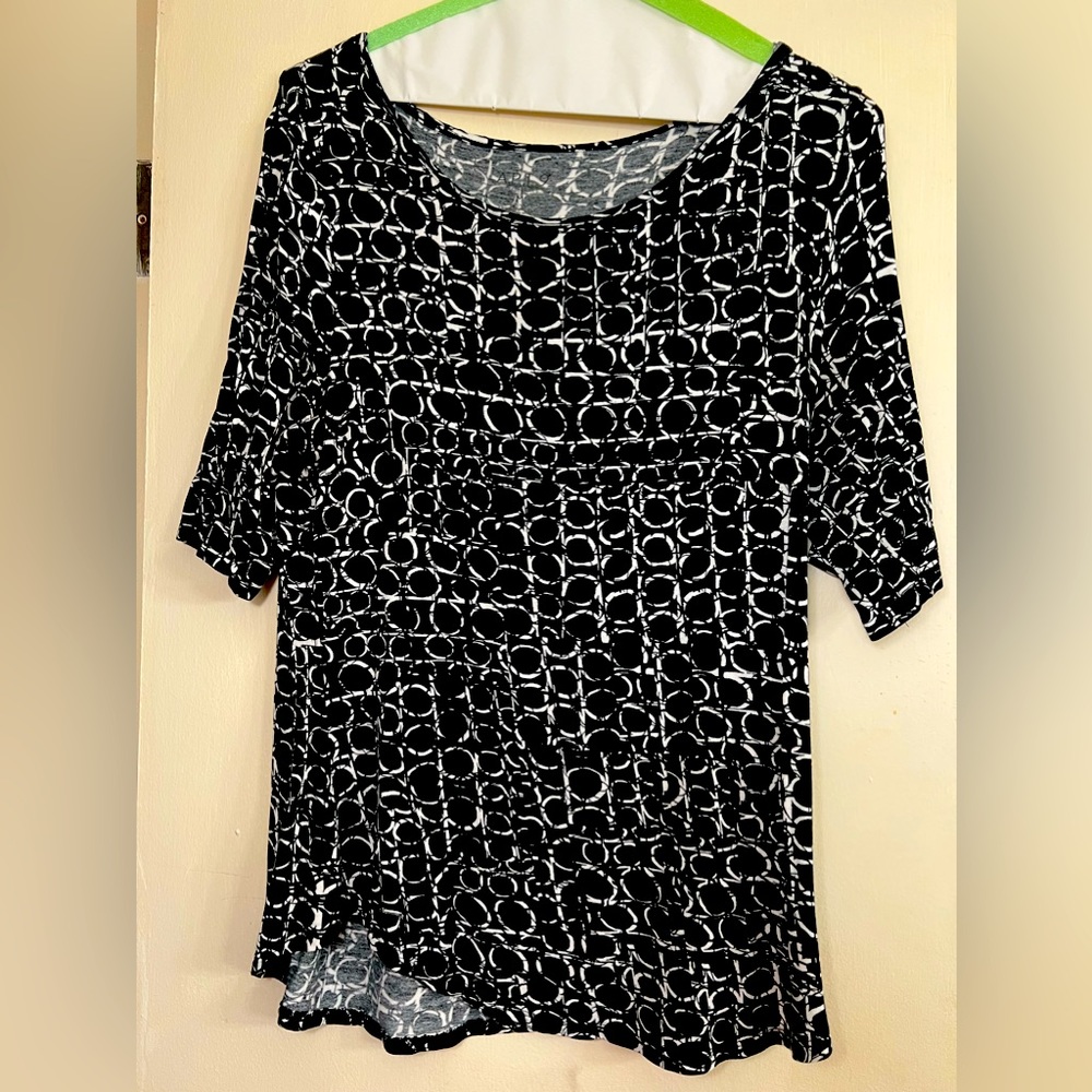Apt. 9 Women’s Black Blouse with White Circle Detail size M